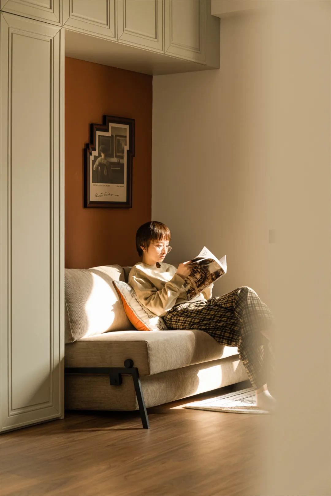 空間放大術(shù)丨兩倍客廳，三倍公區(qū)，只因她家破墻為“鏡”