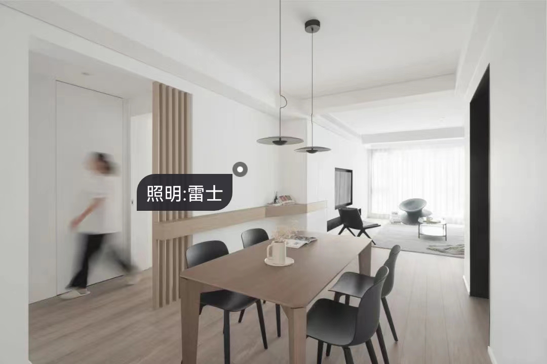工作如此繁雜，居家何不簡單一些？三口之家的極簡美宅