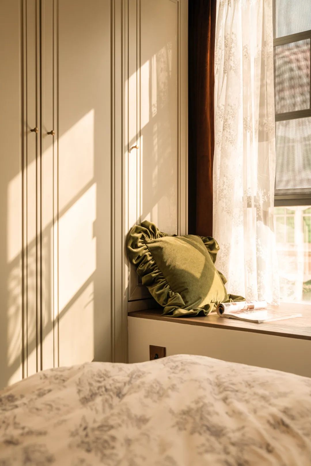 空間放大術(shù)丨兩倍客廳，三倍公區(qū)，只因她家破墻為“鏡”