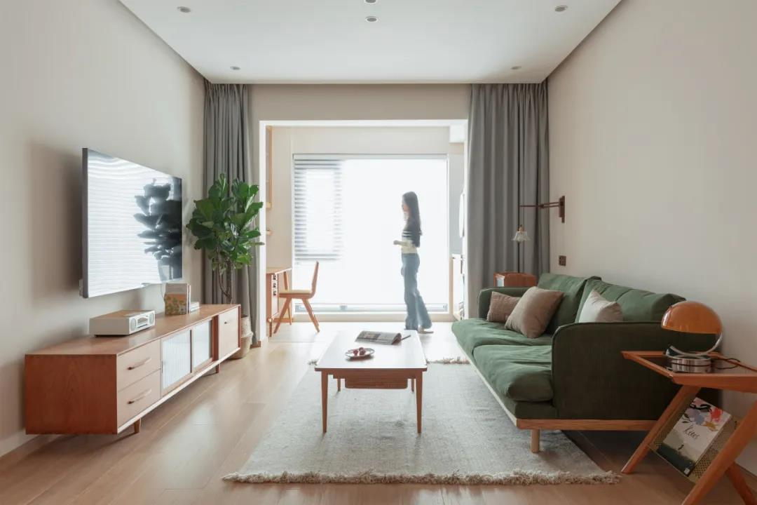 90%都是櫻桃木家具？爆改86㎡老房，這作業不抄就虧了	