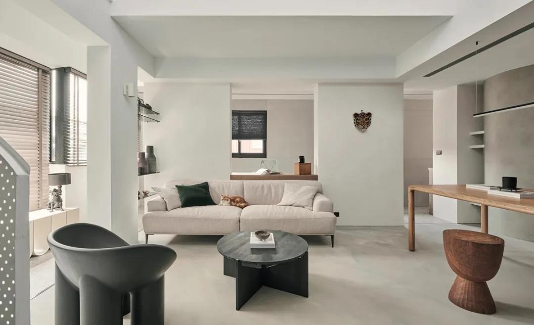 西安獨居設計師的109㎡復式，極致演繹黑白高級感