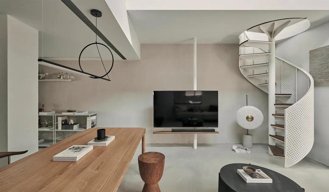 西安獨居設計師的109㎡復式，極致演繹黑白高級感