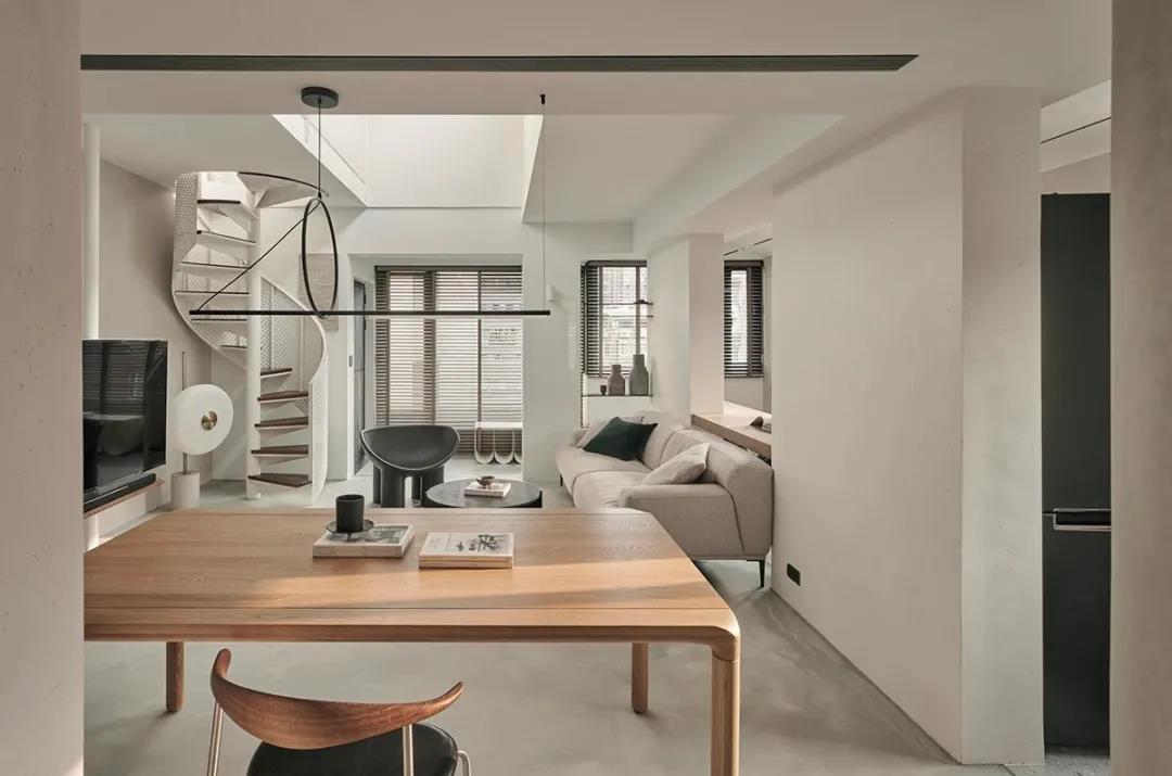 西安獨居設計師的109㎡復式，極致演繹黑白高級感