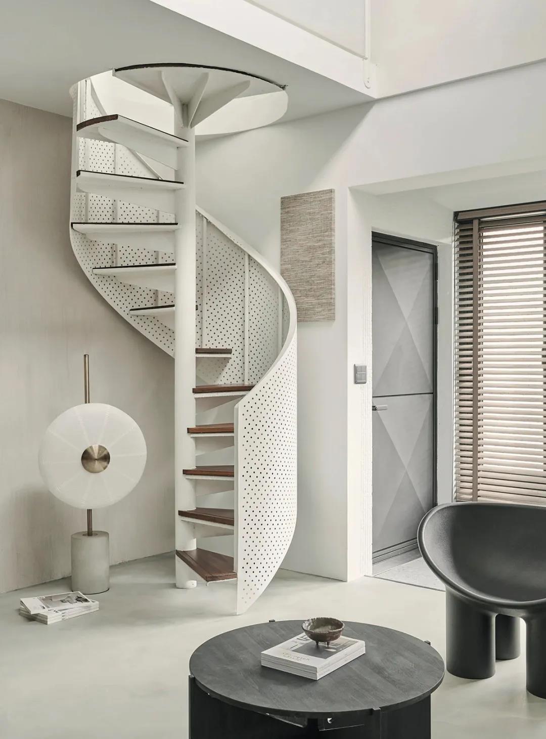 西安獨居設計師的109㎡復式，極致演繹黑白高級感