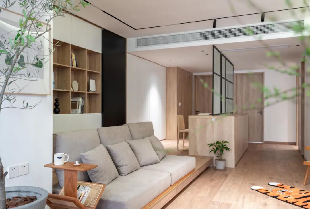 深圳125㎡，榻榻米地臺搭建「客廳沙發區」，實用度max!
